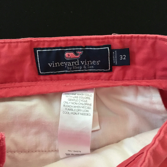Men's Vineyard Vines Club Shorts Rhubarb 32" waist - Picture 2 of 6
